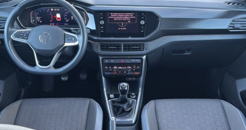 Volkswagen T-cross 1.0 TSI 110 Start/Stop BVM6 R-Line Tech 2023 - photo n°6 Volkswagen T-cross 1.0 TSI 110 Start/Stop BVM6 R-Line Tech  occasion à La Rochelle - photo n°6