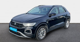 Volkswagen T-Roc occasion 2024 mise en vente &agrave; La Rochelle par le garage C.A.R. - photo n&deg;1