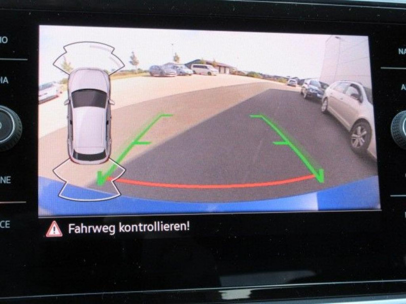 Volkswagen T-Roc Life Navi ParkPilot + Kamera LED DAB+ 2022 - photo n°5 Volkswagen T-Roc Life Navi ParkPilot + Kamera LED DAB+  occasion à L'Union - photo n°5