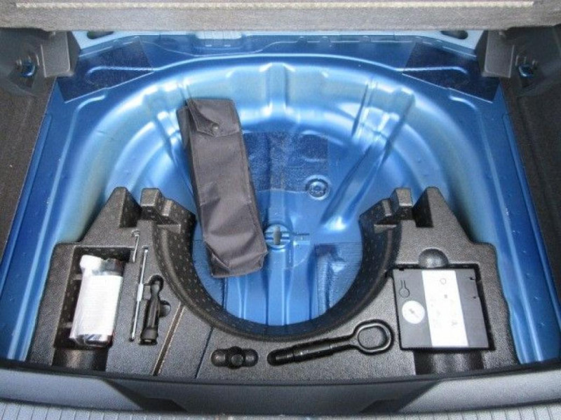 Volkswagen T-Roc Life Navi ParkPilot + Kamera LED DAB+ 2022 - photo n°14 Volkswagen T-Roc Life Navi ParkPilot + Kamera LED DAB+  occasion à L'Union - photo n°14