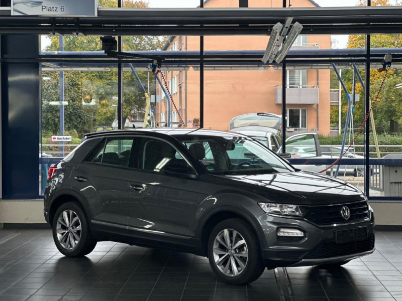 Volkswagen T-Roc Style 4Motion 1 HAND/ EURO 6 2018 - photo n°3 Volkswagen T-Roc Style 4Motion 1 HAND/ EURO 6  occasion à L'Union - photo n°3