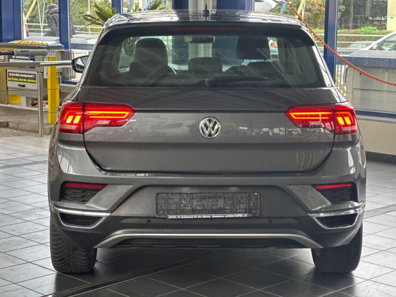 Volkswagen T-Roc Style 4Motion 1 HAND/ EURO 6 2018 - photo n°7 Volkswagen T-Roc Style 4Motion 1 HAND/ EURO 6  occasion à L'Union - photo n°7