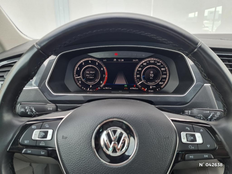 Volkswagen Tiguan 1.4 TSI 150ch ACT BlueMotion Technology Carat DSG6  occasion à Gisors - photo n°12