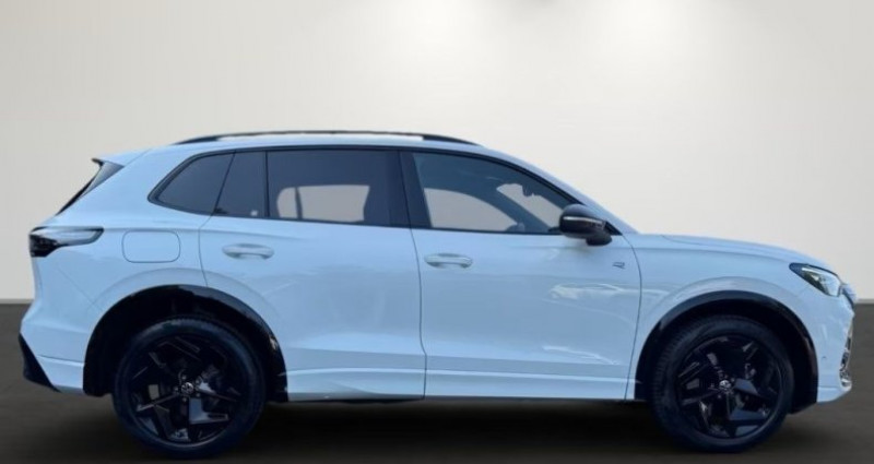 Volkswagen Tiguan 2.0 TDI DSG R-Line 150CH -ACC-LED-GPS-BLACK EDITION-ATTACHE  2025 - photo n°2 Volkswagen Tiguan 2.0 TDI DSG R-Line 150CH -ACC-LED-GPS-BLACK EDITION-ATTACHE   occasion à Meteren - photo n°2