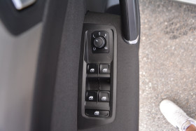 Volkswagen Touran 1.6 TDI 115CH BLUEMOTION TECHNOLOGY FAP CONFORTLINE BUSINESS  occasion  Toulouse - photo n14