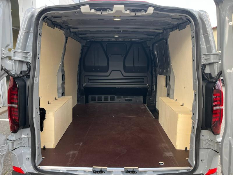 Volkswagen Transporter Fg Van L1 2.0 TDI 150ch Business BVA8  occasion à MANDELIEU LA NAPOULE - photo n°5