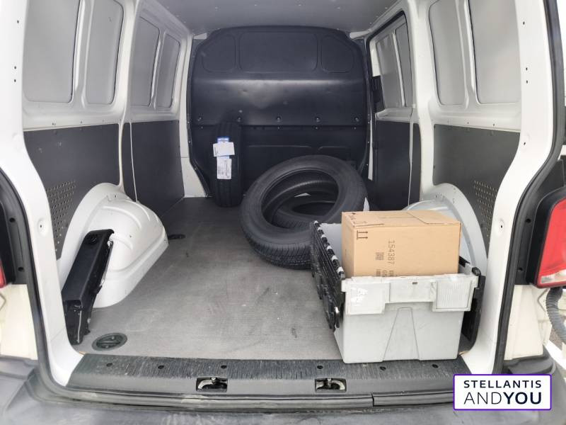 Volkswagen Transporter FOURGON 6.1 VAN L1H1 2.0 TDI 150 BVM6 BUSINESS LINE  occasion  VELIZY - photo n6