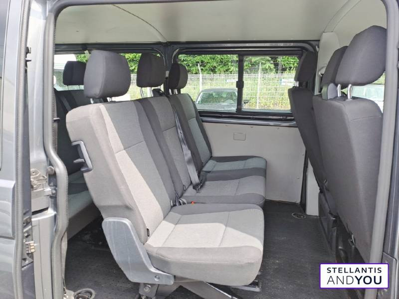 Volkswagen Transporter FOURGON FGN VITRE L2H1 2.0 TDI 150 4MOTION  occasion  VILLENEUVE D'ASCQ - photo n8