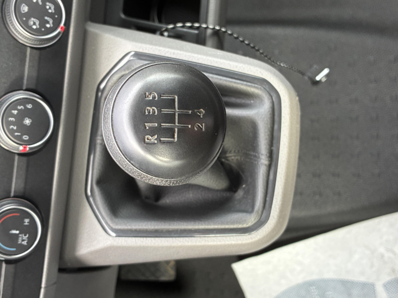 Volkswagen Transporter TRANSPORTER 6.1 VAN L1H1 2.0 TDI 110 BVM5 BUSINESS 4p  occasion  LESCAR - photo n15