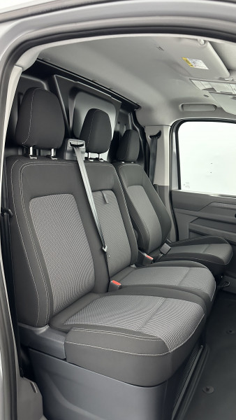 Volkswagen Transporter Transporter T7 L1H1 2.0 TDI 150ch Business BVA8 2025 - photo n°13 Volkswagen Transporter Transporter T7 L1H1 2.0 TDI 150ch Business BVA8  occasion à SAINT-GREGOIRE - photo n°13