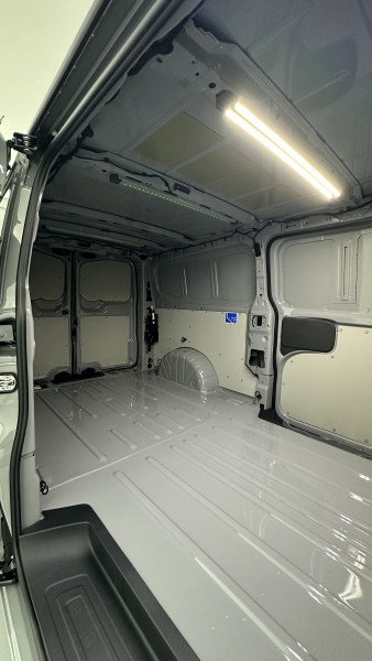 Volkswagen Transporter TRANSPORTER T7 L2H1 2.0 TDI 150ch Business BVA8  occasion � SAINT-GREGOIRE - photo n�8