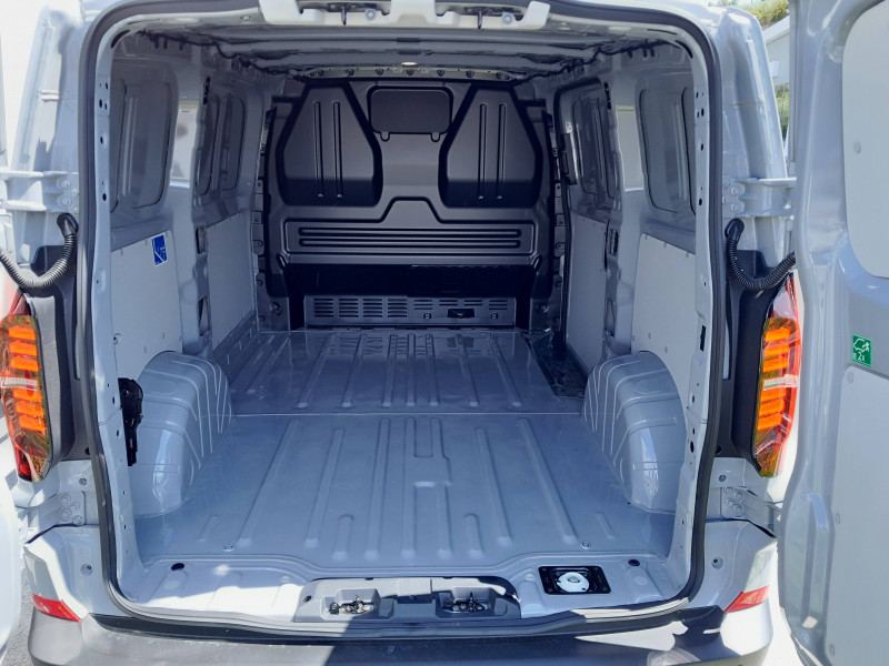 Volkswagen Transporter VAN TRANSPORTER VAN L1H1 2.0 TDI 150 BVA8  occasion à AJACCIO - photo n°5