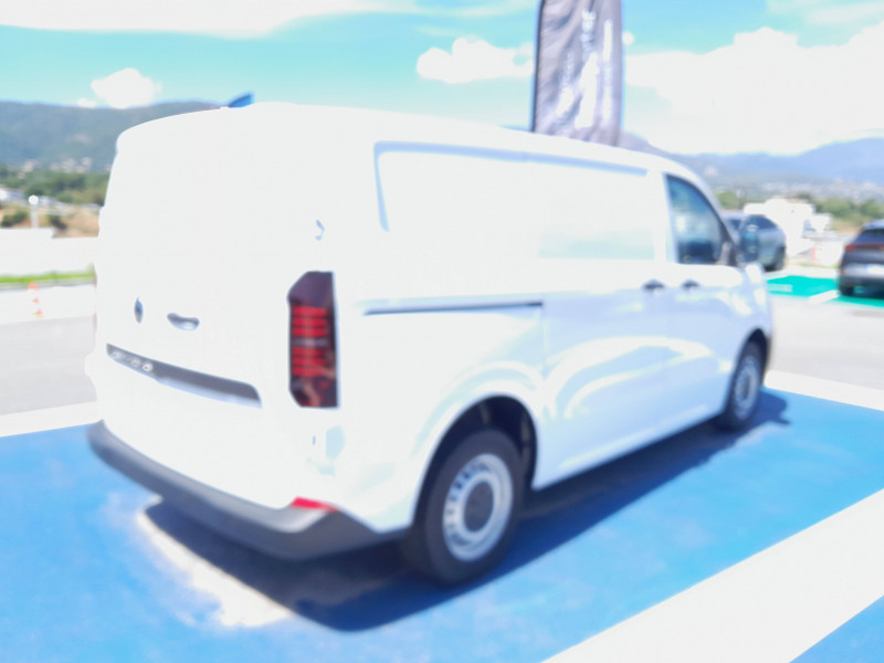 Volkswagen Transporter VAN TRANSPORTER VAN L1H1 2.0 TDI 150 BVA8  occasion à AJACCIO - photo n°2