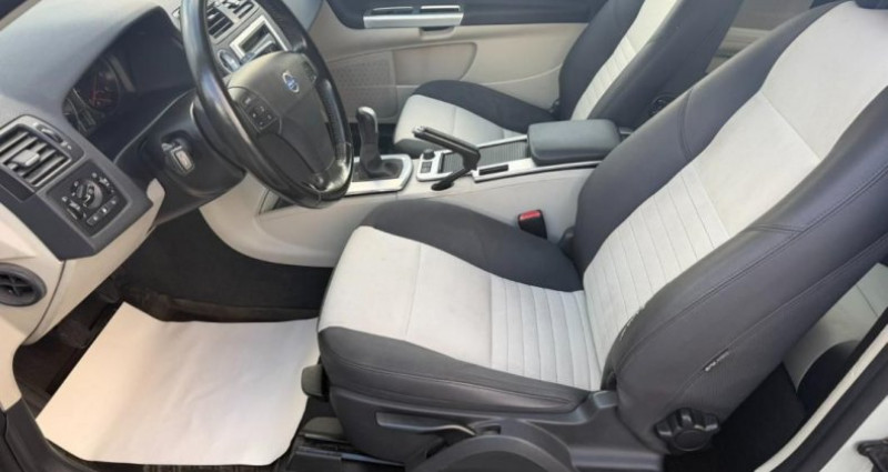 Volvo C30 1.6 D 1ER MAIN 2011 - photo n°7 Volvo C30 1.6 D 1ER MAIN  occasion à Loison Sous Lens - photo n°7