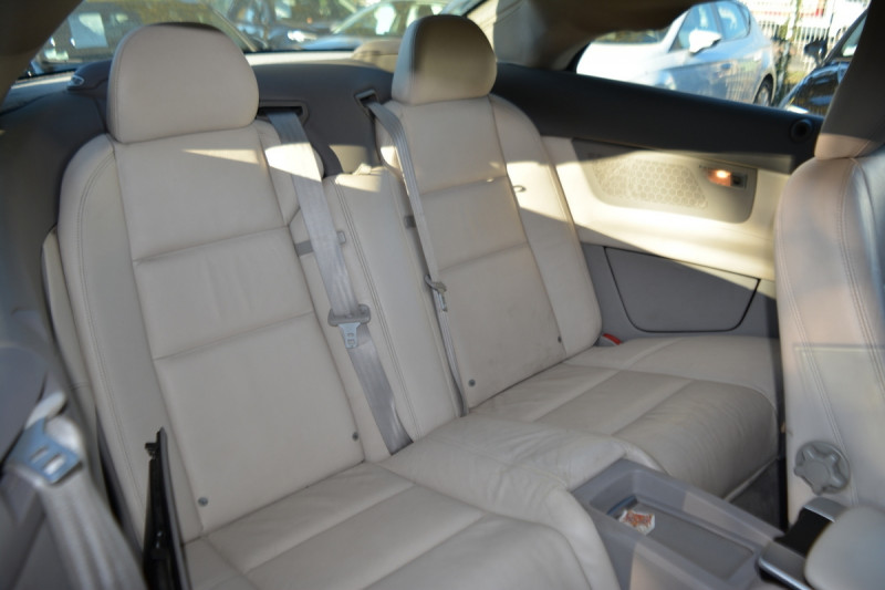 Volvo C70 D3 150CH MOMENTUM GEARTRONIC 2011 - photo n°11 Volvo C70 D3 150CH MOMENTUM GEARTRONIC  occasion à Toulouse - photo n°11