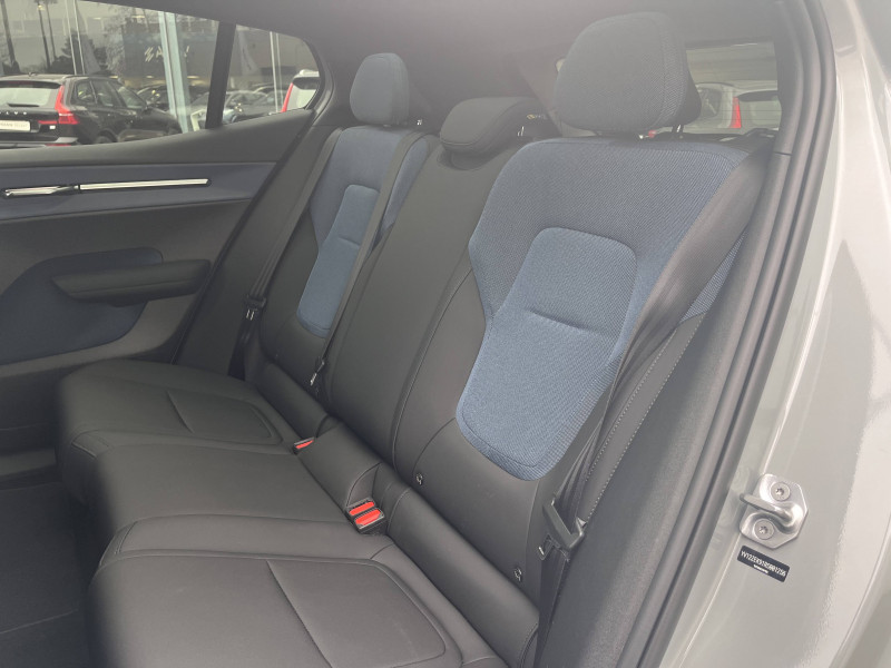 Volvo EX30 EX30 Twin Performance 428 ch 1EDT  occasion  Saint-Ouen l'Aumne - photo n8