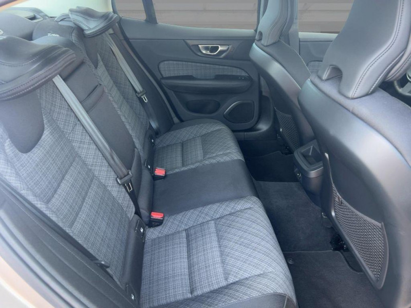 Volvo S60 B4 197 ch BVA 2024 - photo n°9 Volvo S60 B4 197 ch BVA  occasion à L'Union - photo n°9