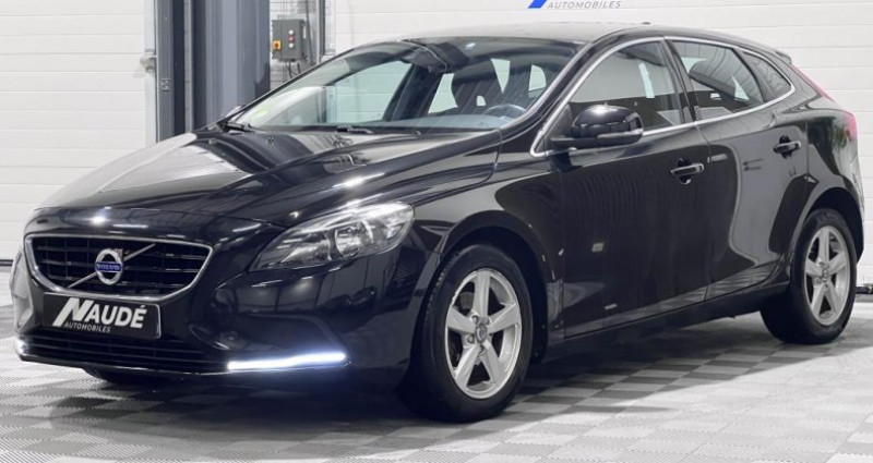 Volvo V40 D2 FAP Stop&Start - 120ch Momentum - Caméra de recul 2015 - photo n°3 Volvo V40 D2 FAP Stop&Start - 120ch Momentum - Caméra de recul  occasion à CHAPONOST - photo n°3