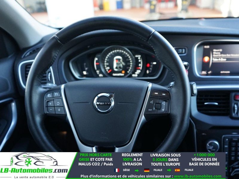 Volvo V40 T2 122 ch BVA  occasion � Beaupuy - photo n�8