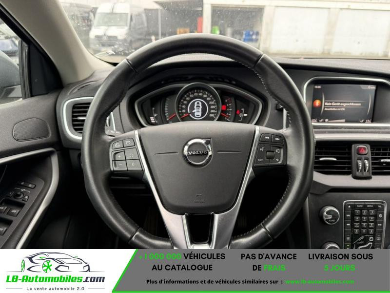 Volvo V40 T2 122 ch BVM  occasion  Beaupuy - photo n9