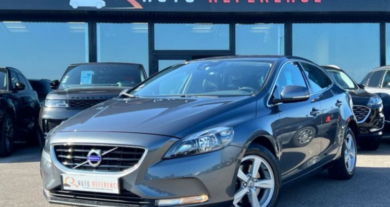 Volvo V40 T3 150 CH MOMENTUM REGULATEUR CLIM