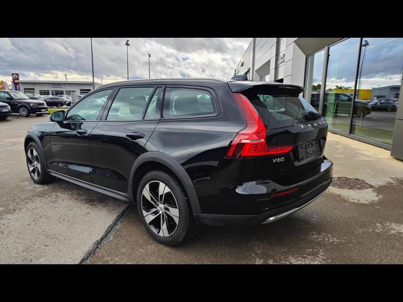 Volvo V60 Cross Country B4 AWD 197ch Pro Geartronic 8 2023 - photo n°2 Volvo V60 Cross Country B4 AWD 197ch Pro Geartronic 8  occasion à Dijon - photo n°2