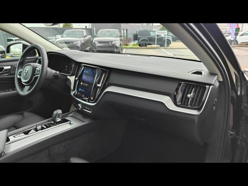 Volvo V60 Cross Country B4 AWD 197ch Pro Geartronic 8 2023 - photo n°3 Volvo V60 Cross Country B4 AWD 197ch Pro Geartronic 8  occasion à Dijon - photo n°3