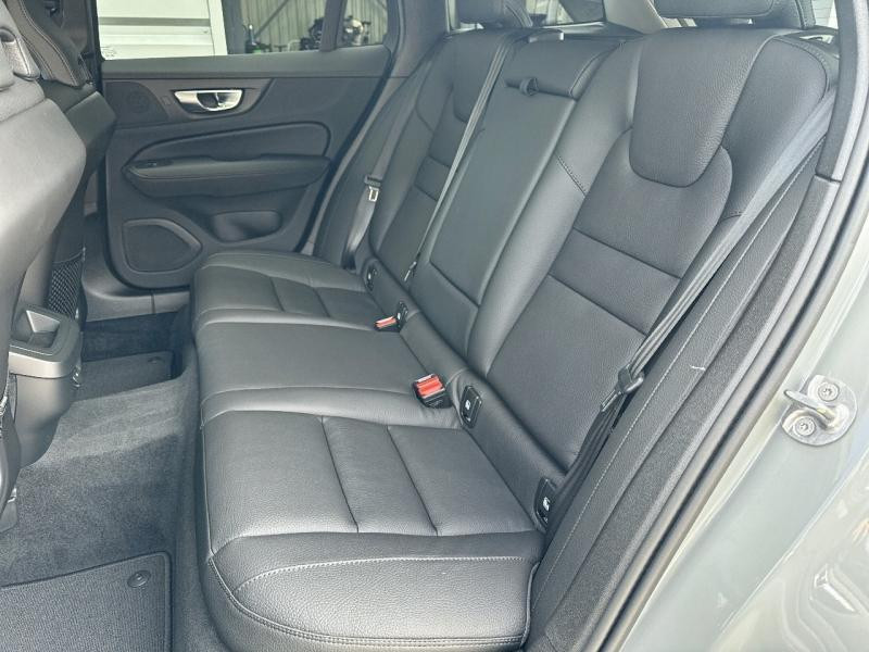 Volvo V60 B4 197ch Plus Style Dark DCT 7  occasion  Barberey-Saint-Sulpice - photo n6
