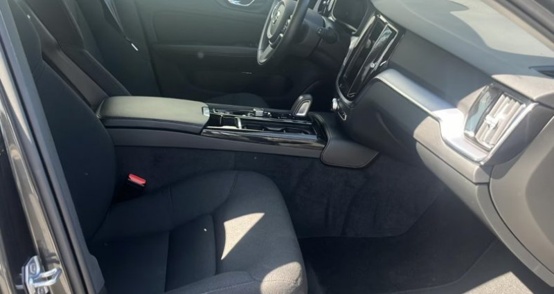 Volvo V60 Hybride 392Ch R 4 AWD Design Expression Navi LED / 08 2021 - photo n°4 Volvo V60 Hybride 392Ch R 4 AWD Design Expression Navi LED / 08  occasion à Saint-Diéry - photo n°4