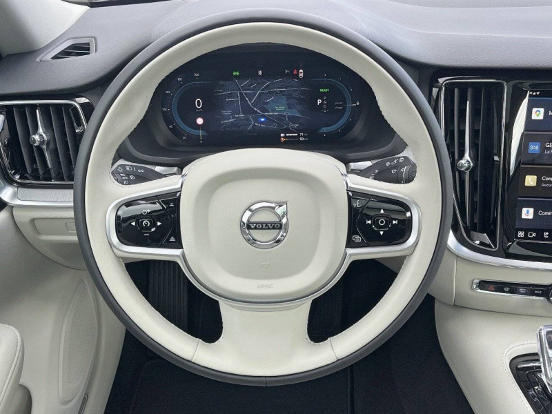 Volvo V60 V60 T6 AWD Hybride Rechargeable 253 ch + 145 ch Geartronic 8  occasion à LYON VAISE - photo n°9