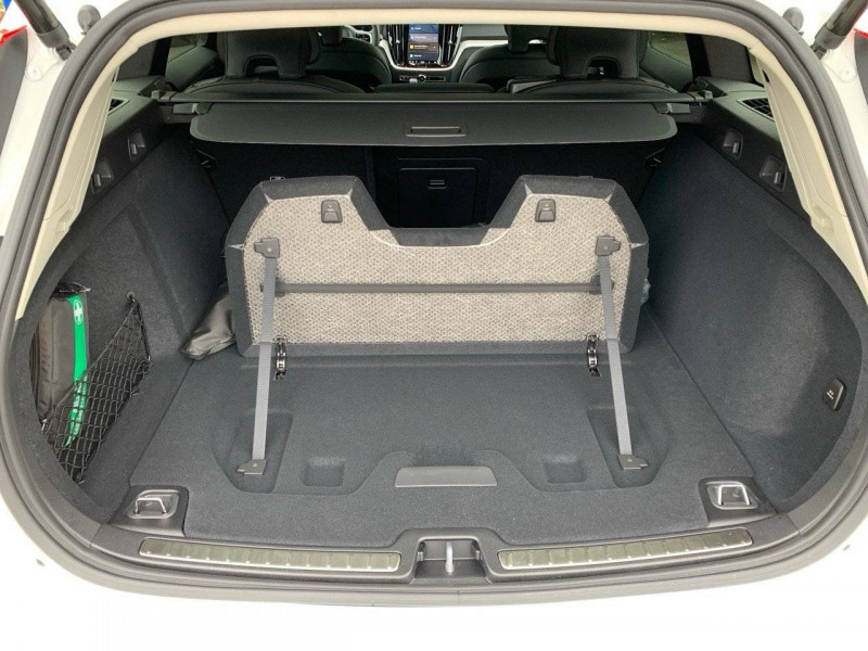 Volvo V60 V60 T6 AWD Hybride Rechargeable 253 ch + 145 ch Geartronic 8  occasion  GURANDE - photo n9