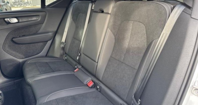 Volvo XC40 B3 163ch Black Edition DCT 7 2025 - photo n°6 Volvo XC40 B3 163ch Black Edition DCT 7  occasion à AUBIERE - photo n°6
