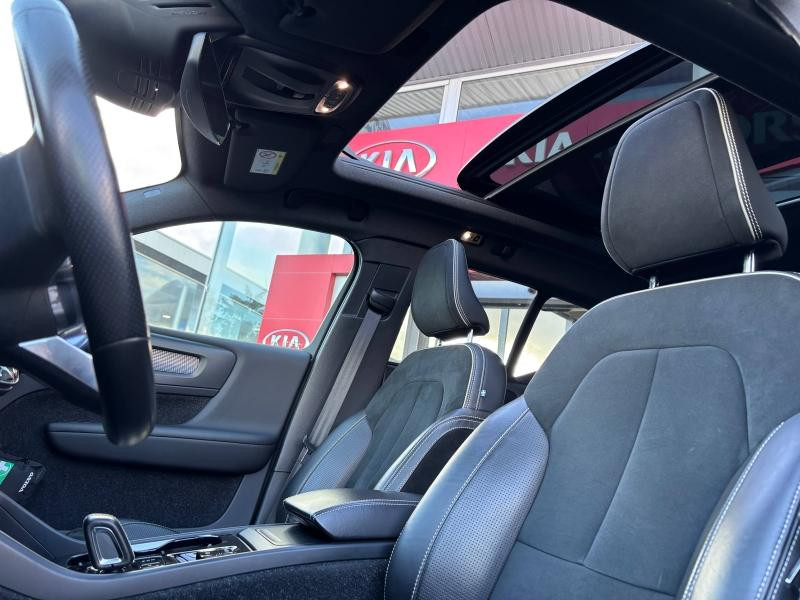 Volvo XC40 D3 AdBlue AWD 150ch R-Design Geartronic 8  occasion  Barberey-Saint-Sulpice - photo n17