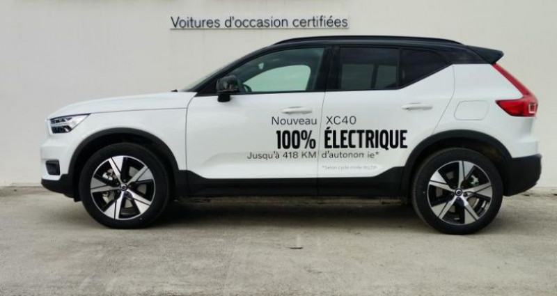 Volvo XC40 P8 AWD 408ch R-Design EDT Blanc occasion à Auxerre - photo n°2