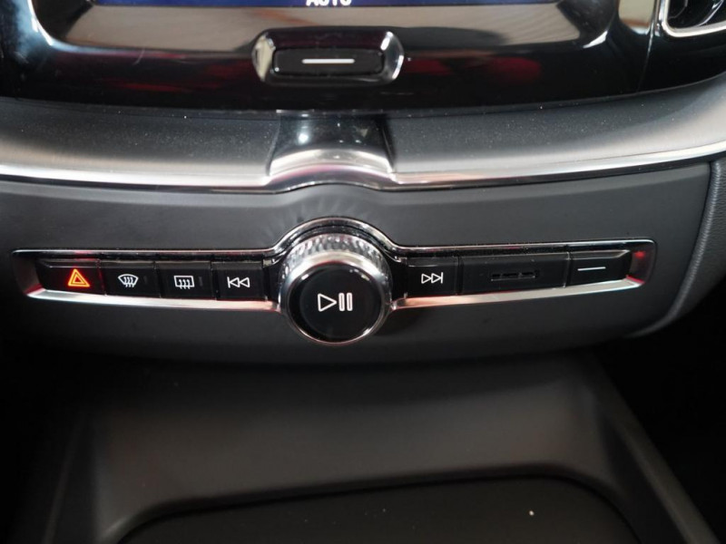 Volvo XC60 2.0 M-Hybrid Momentum Pro LED Navi Kamera 2021 - photo n°15 Volvo XC60 2.0 M-Hybrid Momentum Pro LED Navi Kamera  occasion à L'Union - photo n°15