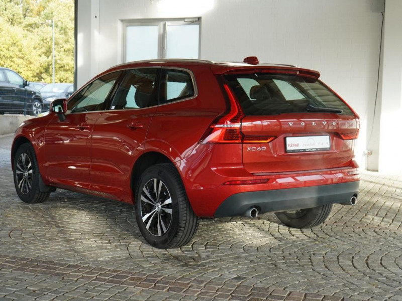 Volvo XC60 2.0 M-Hybrid Momentum Pro LED Navi Kamera 2021 - photo n°3 Volvo XC60 2.0 M-Hybrid Momentum Pro LED Navi Kamera  occasion à L'Union - photo n°3