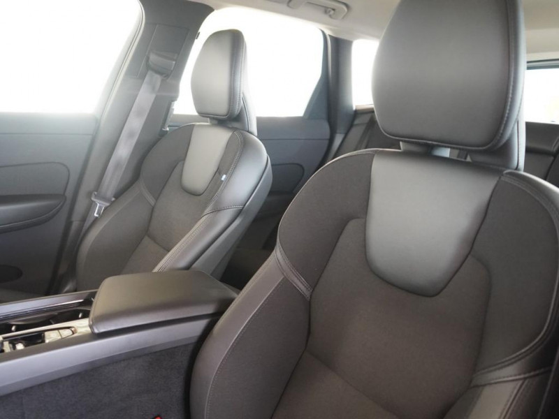 Volvo XC60 2.0 M-Hybrid Momentum Pro LED Navi Kamera 2021 - photo n°10 Volvo XC60 2.0 M-Hybrid Momentum Pro LED Navi Kamera  occasion à L'Union - photo n°10