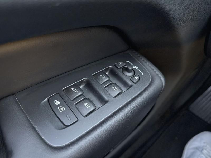 Volvo XC60 B4 197ch Plus Style Chrome Geartronic  occasion � Barberey-Saint-Sulpice - photo n�20