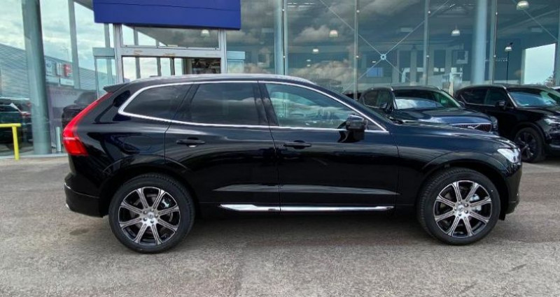 Volvo XC60 B4 AdBlue AWD 197ch Inscription Luxe Geartronic Noir occasion à BARBEREY SAINT SULPICE - photo n°2