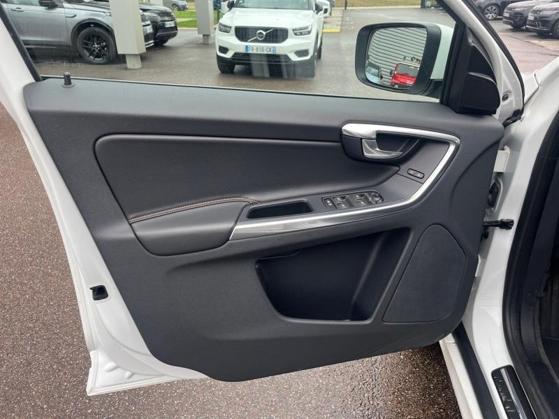 Volvo XC60 D4 190ch Summum Geartronic 2016 - photo n°11 Volvo XC60 D4 190ch Summum Geartronic  occasion à Barberey-Saint-Sulpice - photo n°11