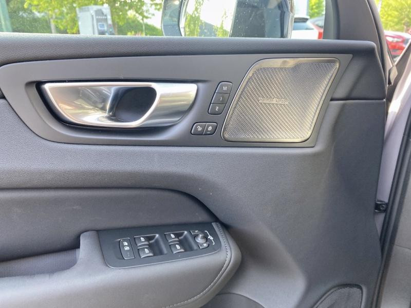 Volvo XC60 T6 Hybride Rechargeable 350ch Ultra Style Dark Geartronic 8   occasion  Auxerre - photo n11
