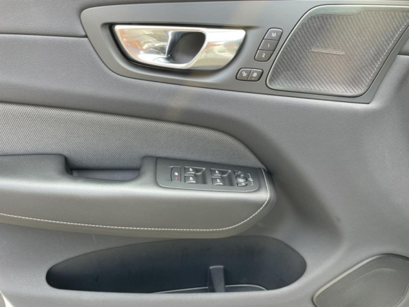 Volvo XC60 T8 AWD Recharge R-Design LED 2022 - photo n°11 Volvo XC60 T8 AWD Recharge R-Design LED  occasion à L'Union - photo n°11