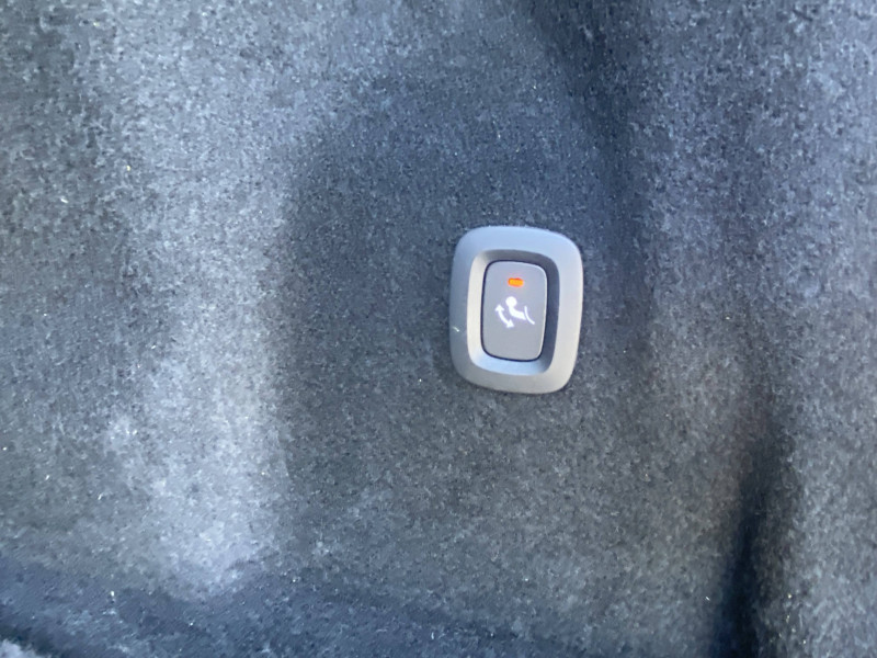 Volvo XC60 XC60 T6 Recharge AWD 253 ch + 145 ch Geartronic 8  occasion  Saint-Ouen l'Aumne - photo n10