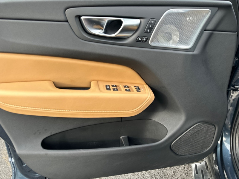 Volvo XC60 XC60 T8 Recharge AWD 310 ch + 145 ch Geartronic 8  occasion à MOUILLERON-LE-CAPTIF - photo n°5